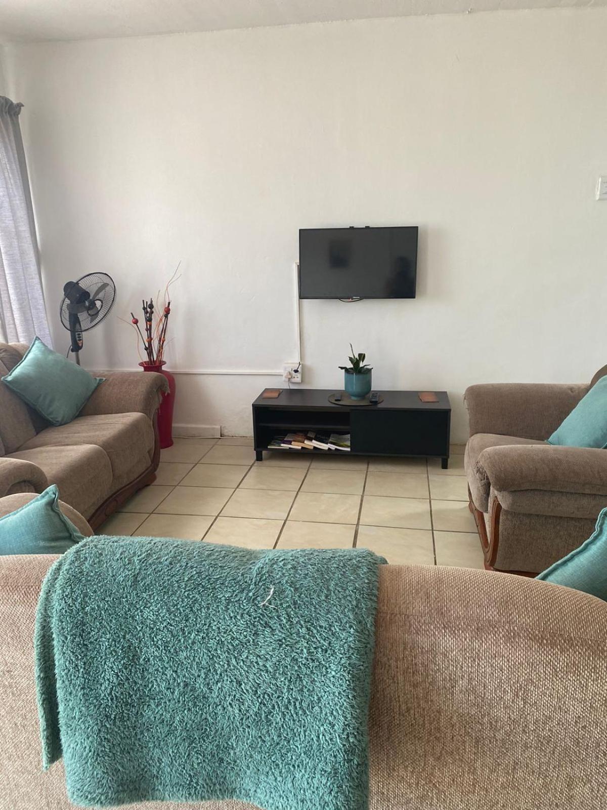 Exhale Self Catering Accommodati Apartment Port Elizabeth